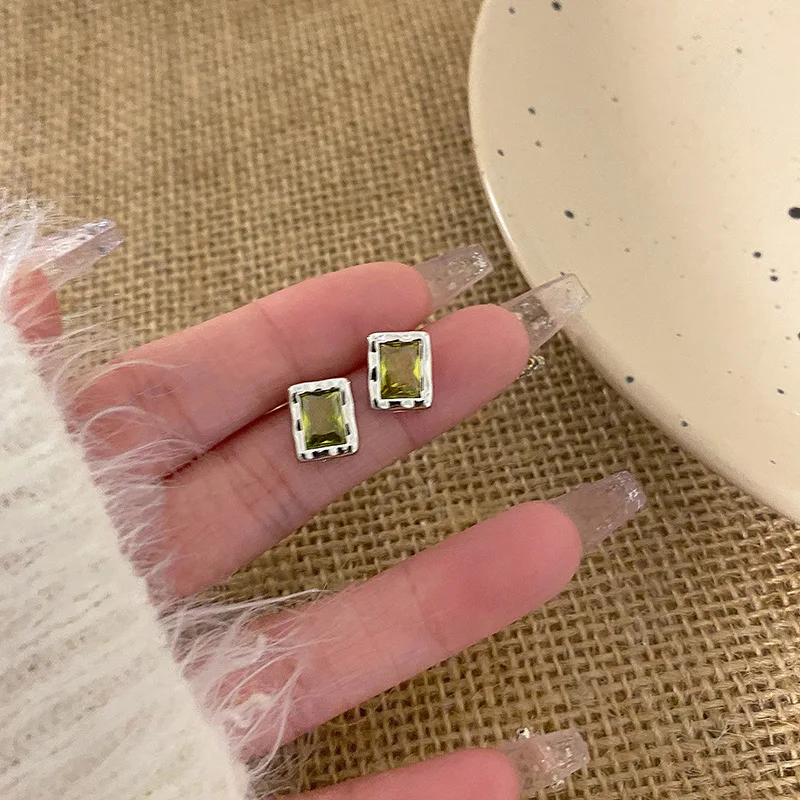 XIYANIKE Sweet Square Green Zircon Earrings Stud For Women Cool Fashion New Ear Jewelry Party Ladies Gift серьги женс