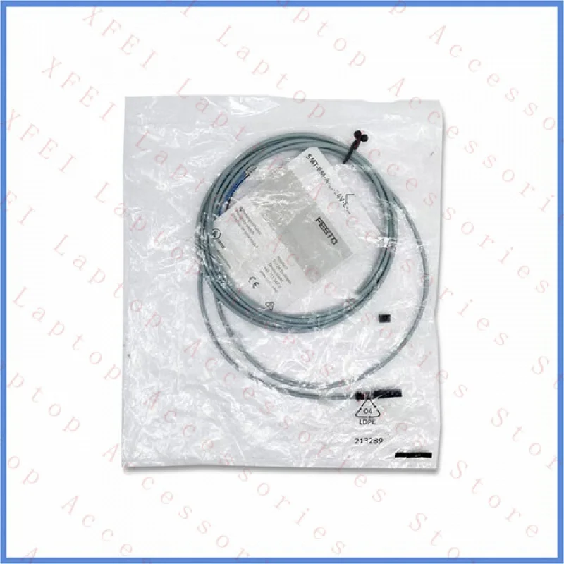 F New original SMT-8M-A-PS-24V-E-2,5-OE switch sensor