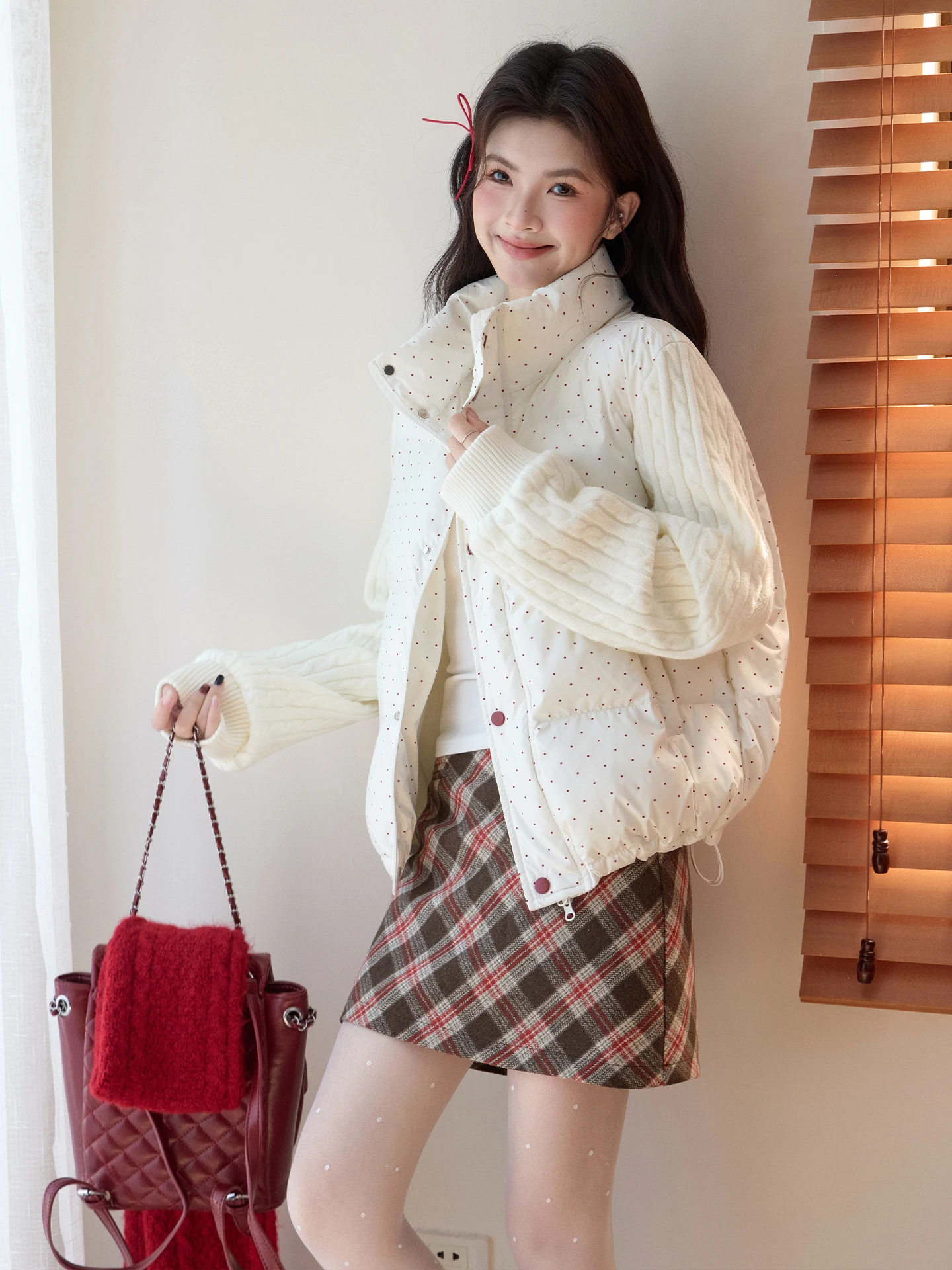 

Оригинальная корейская женская теплая свободная зимняя куртка из хлопка с вязаными вставками в стиле пэчворк, модель Sweet Sle Pure, для электронной коммерции