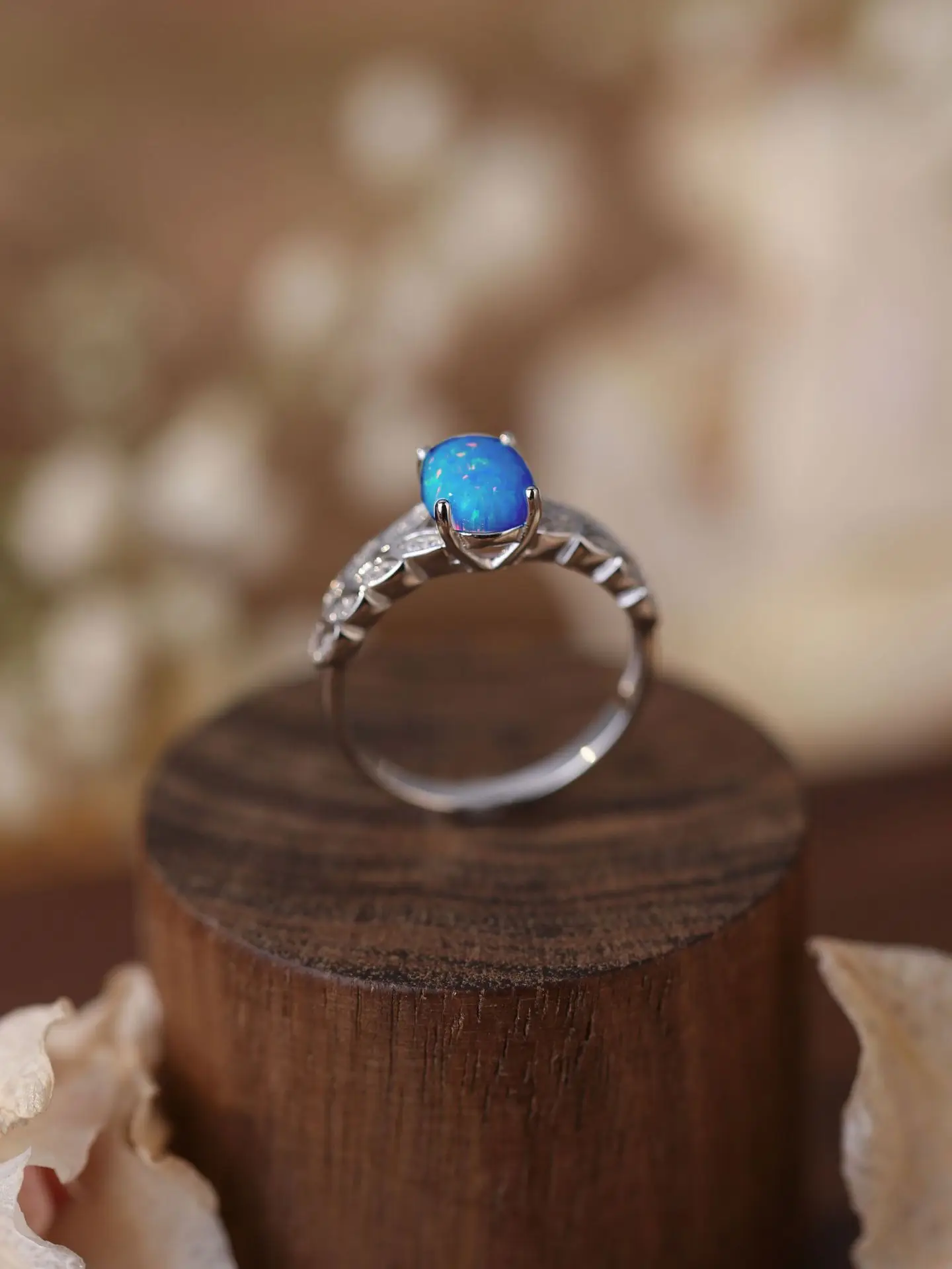 Pure 925 Silver Hot Sales Oval Blue Opal Ring Inlaid with 2 Row of Symmetrical Zircon,Exquisite Design for Vintage Delicate Need