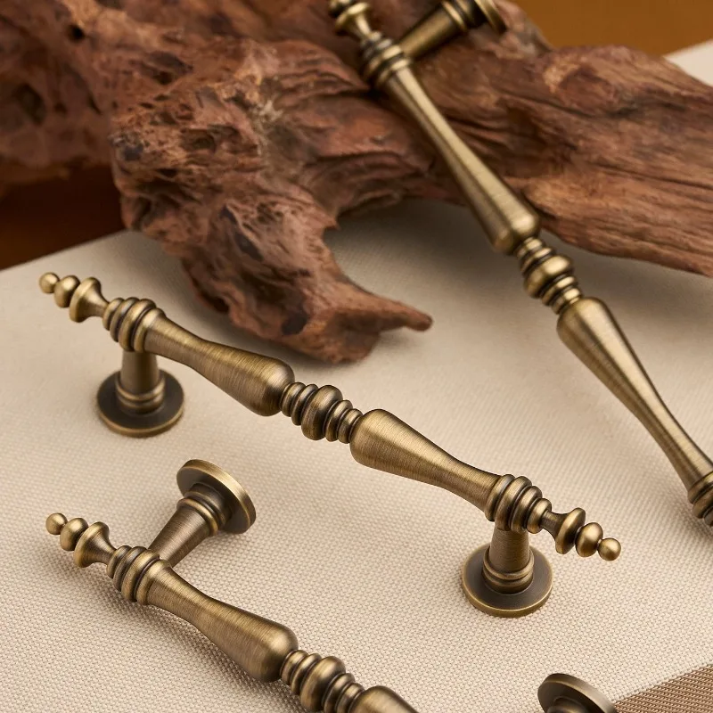

French Retro Brass Handle Wardrobe Door Drawer Cabinet Handles Vintage Furniture Handles and Knobs Bronze Kitchen Cabinet Knob