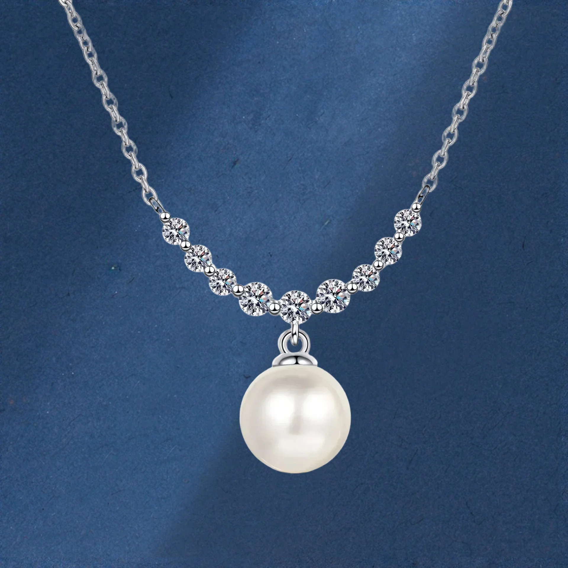 Luxury Pt950 Creative Pendant for Women, 0.36 Carat Moissanite 8mm Pearl Smiling Face Platinum Necklace Collarbone Chain Jewelry
