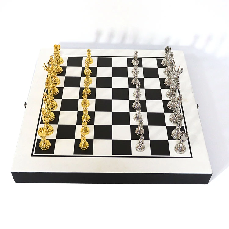 أمريكا الساخن بيع المحمولة في الهواء الطلق لعبة الشطرنج مجموعة قطع الشطرنج الملونة مع لوحة شطرنج خشبية قابلة للطي
