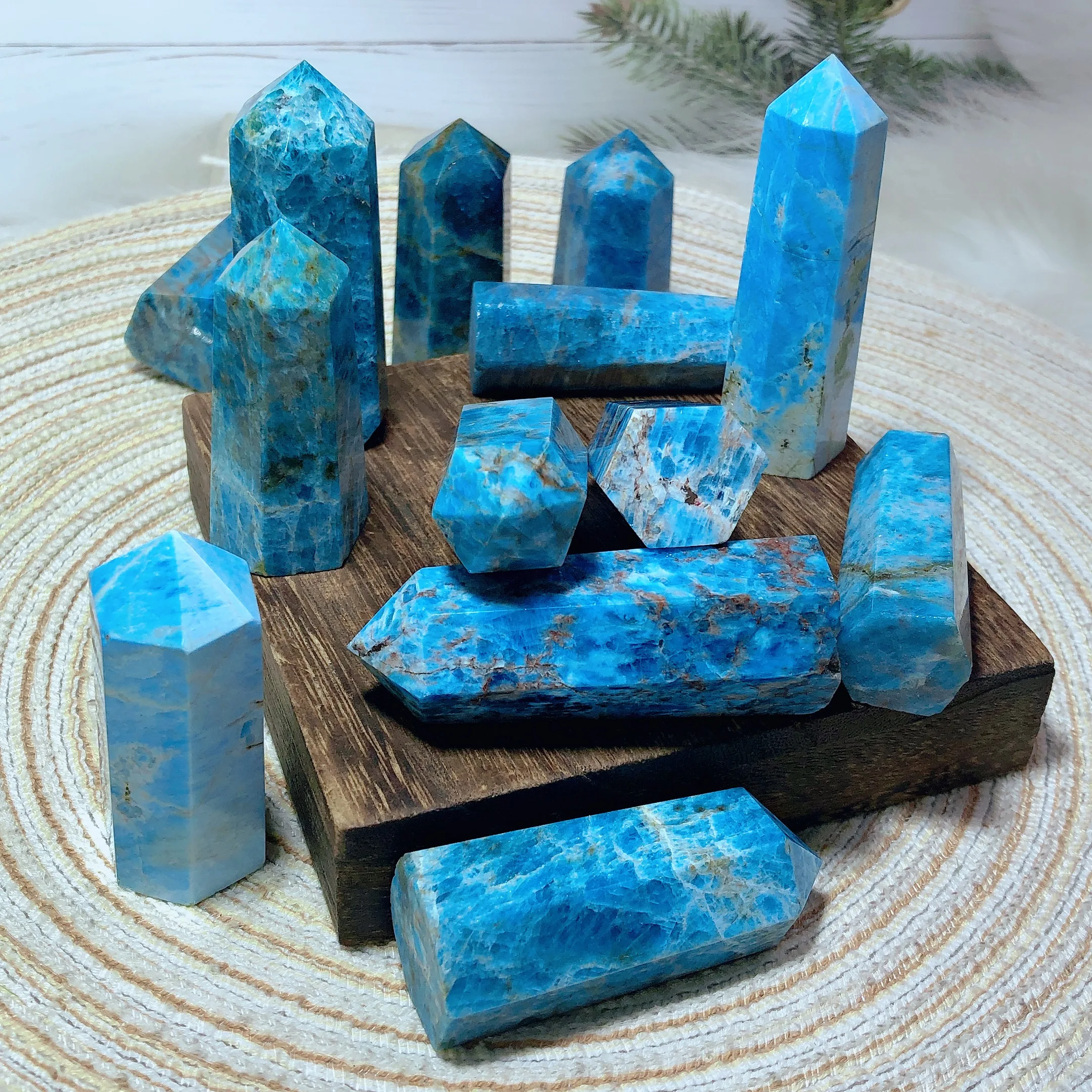 Healing High Quality Natural Crystals APatite Tower Point Mineral Home Decorations Reiki Ornament Room Decor