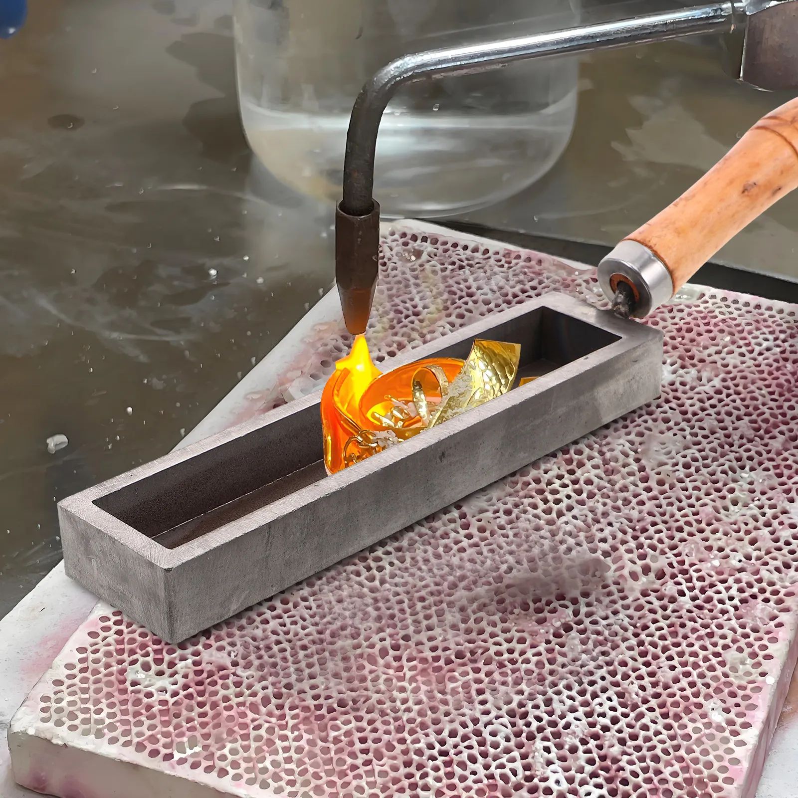 professional-european-design-wooden-handle-metal-melting-and-casting-mold-for-gold-silver-iron-refining-ingots-precision-oil