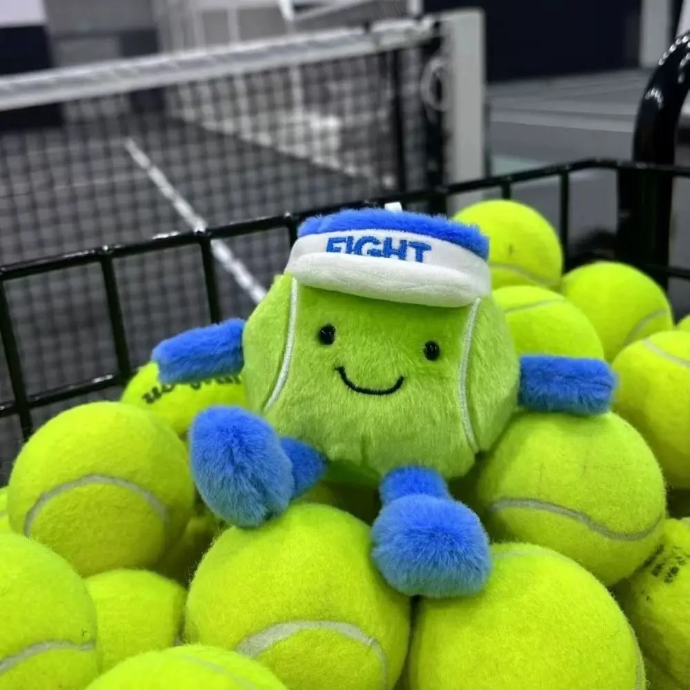 Leuke badminton honkbal tennis knuffels met voeten lachend gezicht expressie sleutelhanger bal-type hanger verjaardagscadeaus