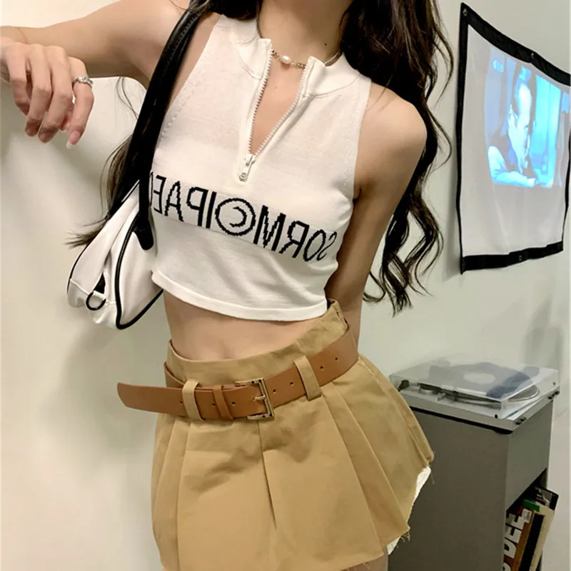 

2023 Summer New American Design Sense Spice Zipper Slim Chic Sleeveless Short Halter Vest Woman