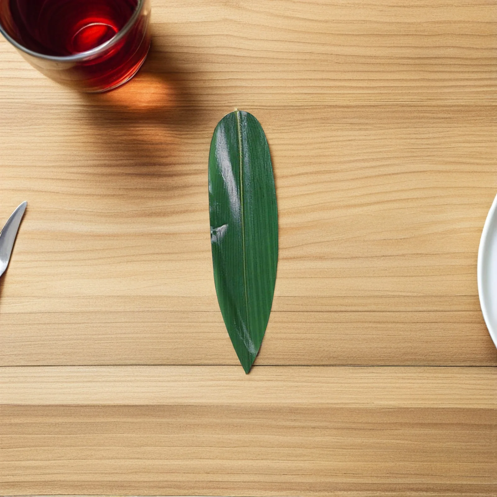 

100Pcs Bamboo Leaf Sushi Mats for Sashimi Plate Decor Traditional Japanese Design Versatile Decoration Sushi Tray Leaf