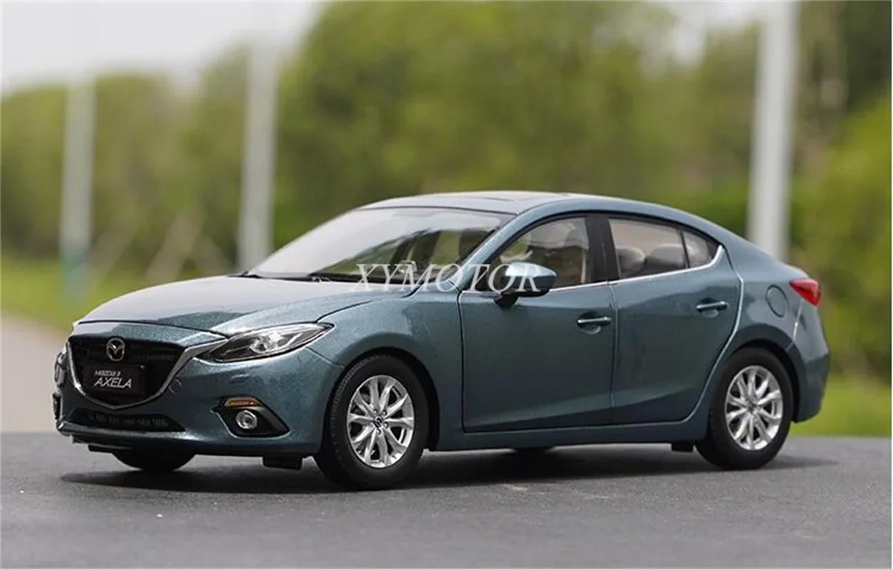 

1/18 For Mazda 3 M3 AXELA Metal Diecast Model Car Toys Hobby Gifts Collection Blue Ornaments