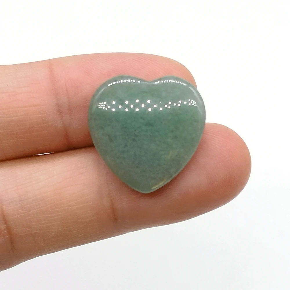 Cristallo a forma di cuore all'ingrosso all'ingrosso 20MM amore naturale intagliato roccia preoccupazione pietra ametista quarzo campione decorazioni per la casa regalo stregoneria