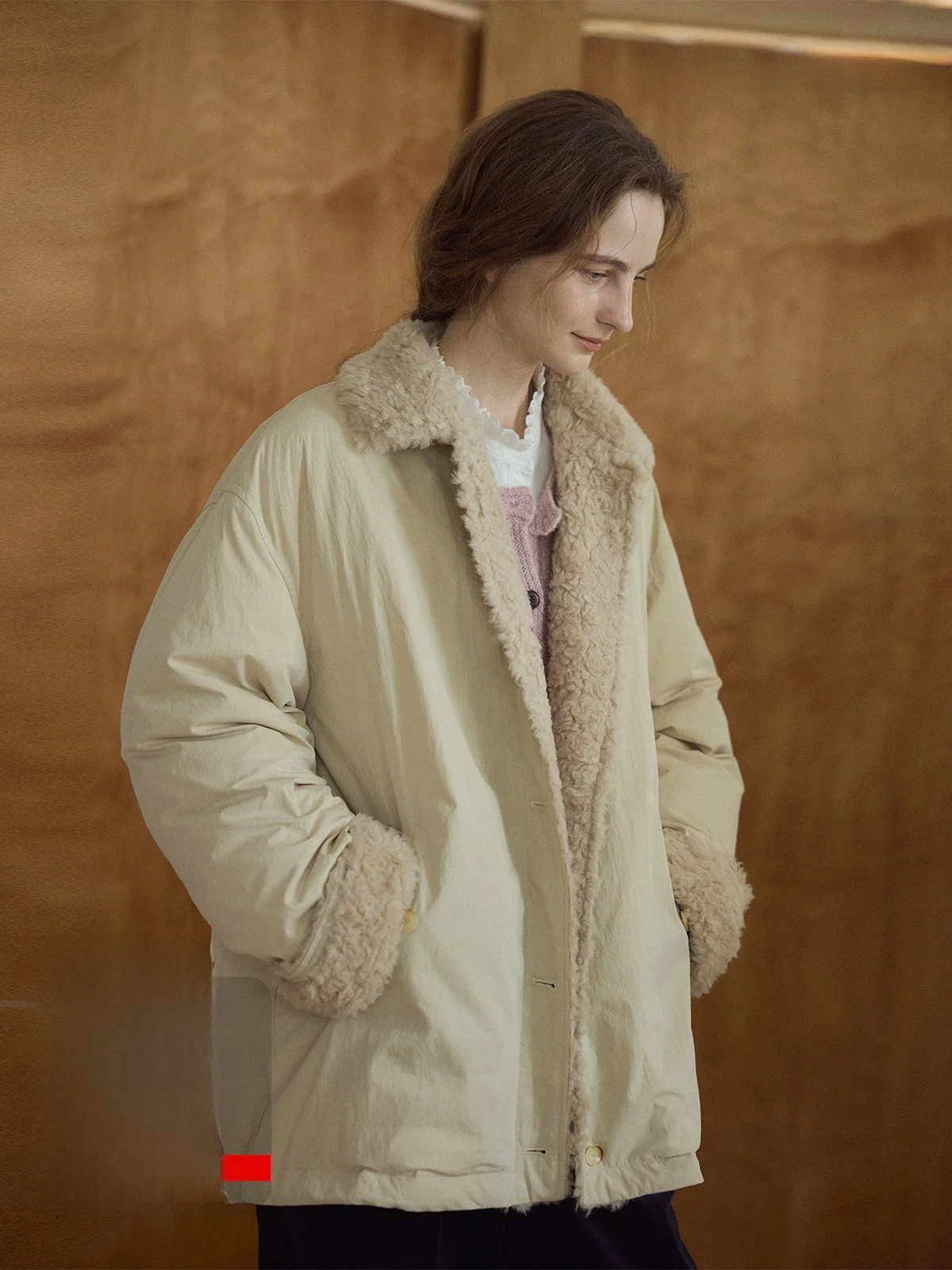 

Женское повседневное пуховое пальто Traceable Nice People 2025AW с 90% белым утиным пухом, полностью шерстяное, с пэчворком, пушистое, теплое, длинное