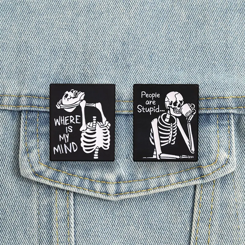 Die Leute sind dumm, wo ist mein Verstand? Skelett-Abzeichen Emaille-Pin, dunkler Humor, Halloween-Skelett-Broschen, Taschen-Revers-Abzeichen, Schmuckgeschenk. – Detail 10