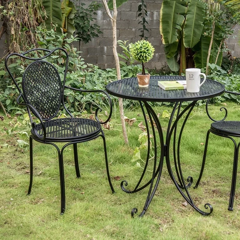 Mesa y silla de jardín al aire libre para patio de negociación, balcón nórdico, combinación de mesa y silla blancas de ocio, juego de tres piezas