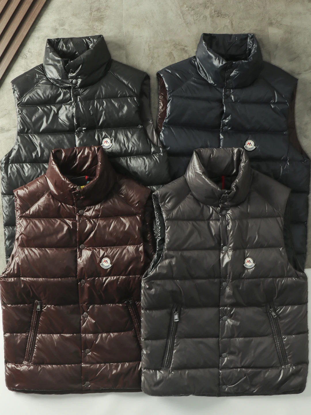 High Loft! Stain-Resistant Shiny Design! 90% Duck Down! Men's Warm & Comfortable Stand Collar Down Vest for Winter