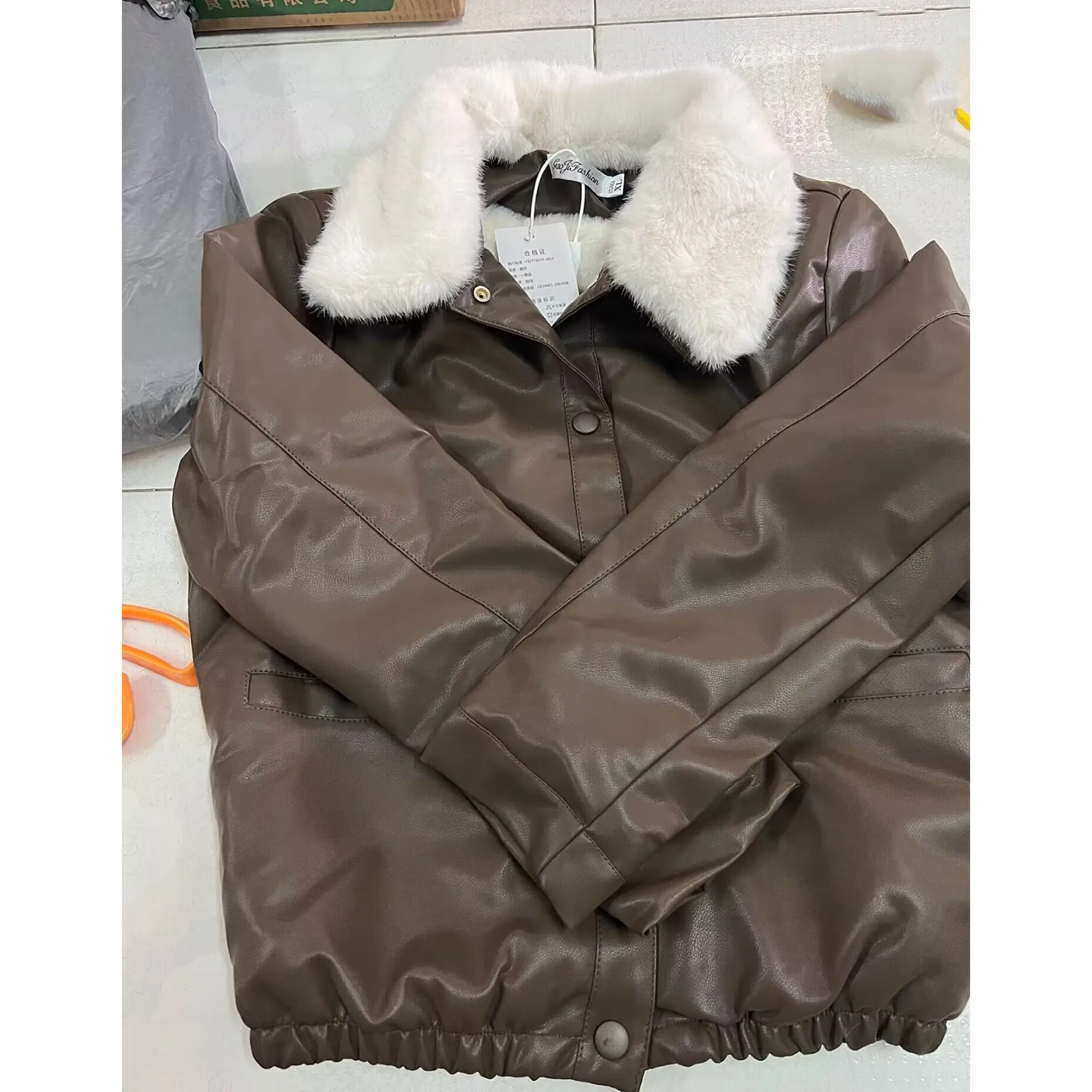 Popular Fur Collar and Plush Leather Jacket for Women 2025 Winter New Loose Small Stature Short Loose PU Motorcycle Jacket For