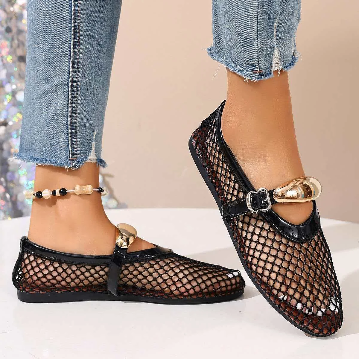 Thumbnail 4 - #59 Flat Sandals Comparison Guide