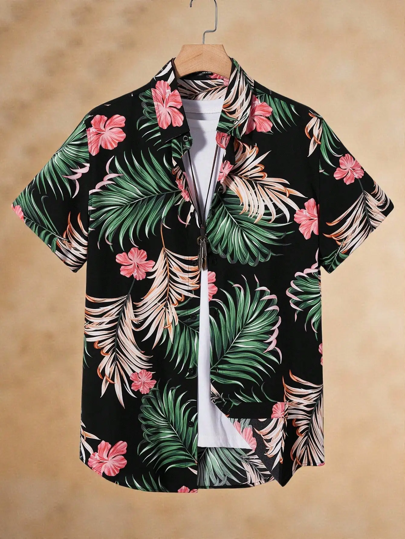

Men's Black Tropical Print Short Sleeve Button-Up Shirt for Summer Vacation