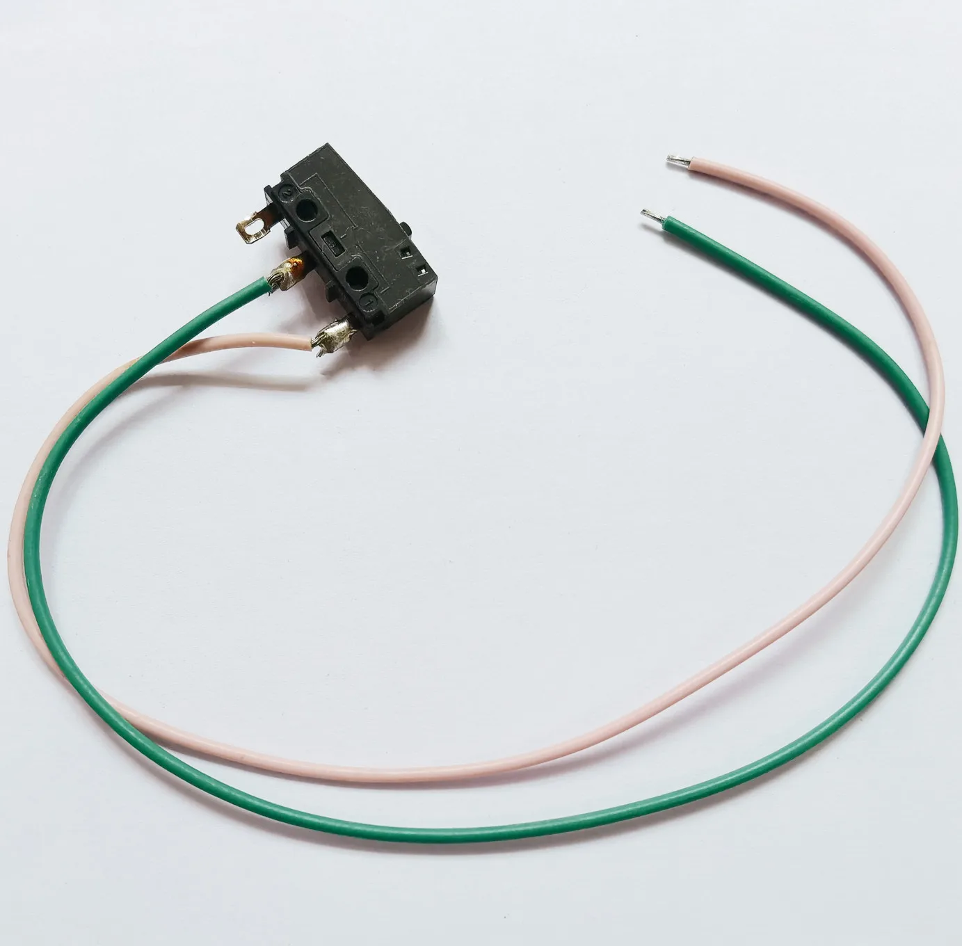 الأصلي جديد 100% AVM3205 مايكرو التبديل مع خط طويل 27 سنتيمتر 5A250VAC