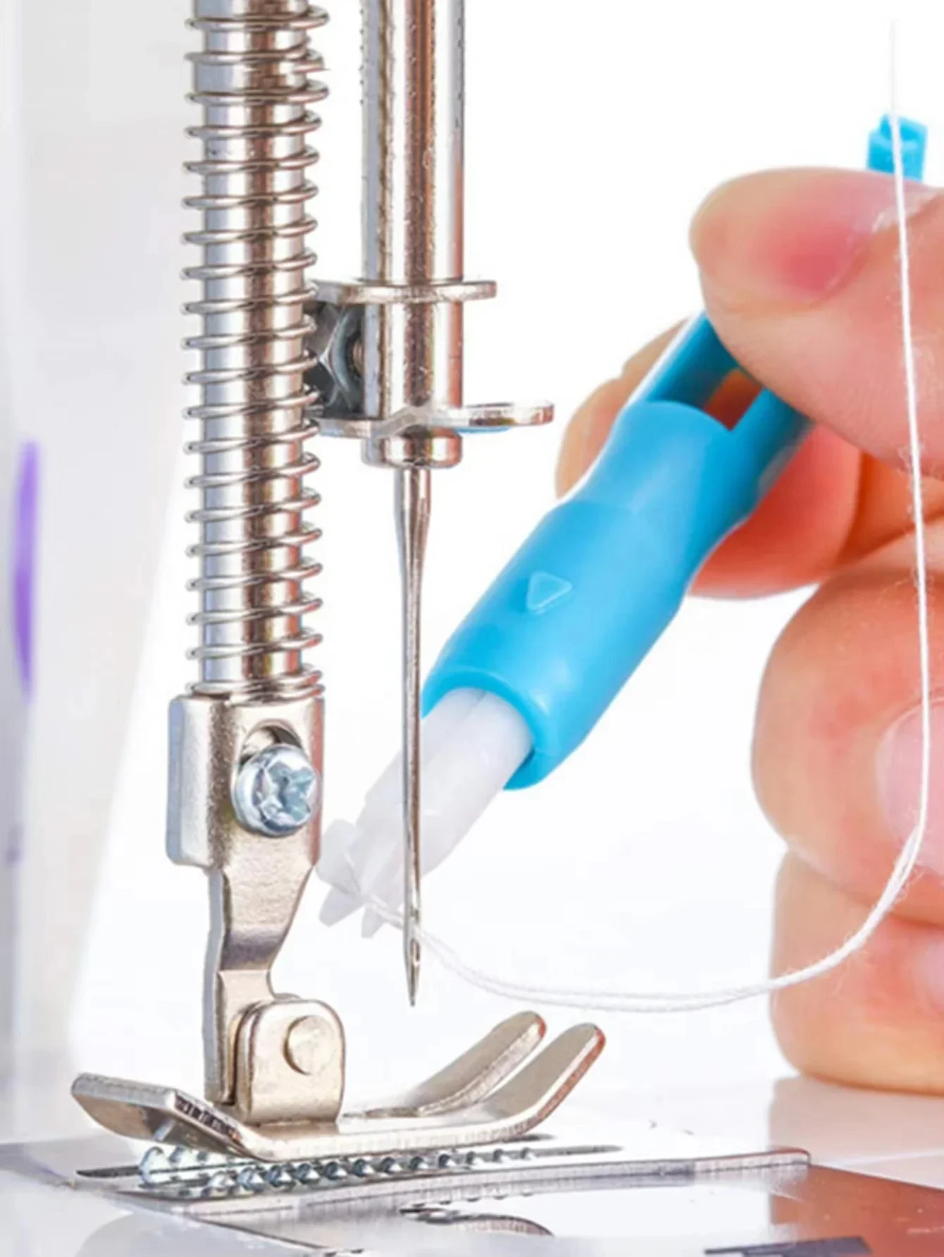 1pc Quick Automatic Needle Threader, DIY Hand Sewing Accessory, Auto Thread Device for Home Sewing Machine Cross Stitch