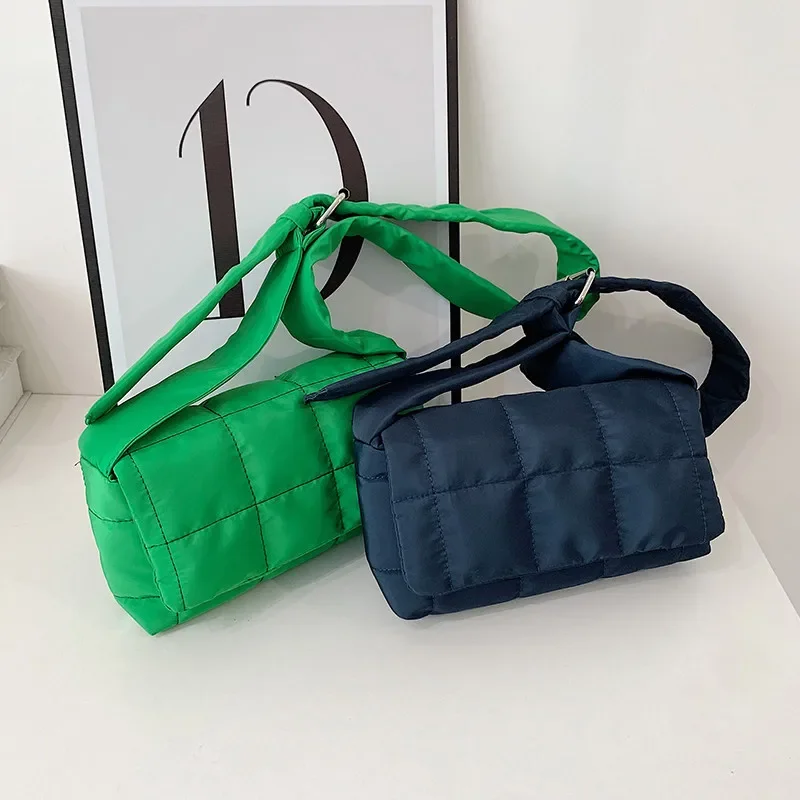 Space Cotton Down Jacket Shoulder Bag with Shoulder Strap Adjustment, Checkered Pattern Small Crossbody Bags for Women Daily Use