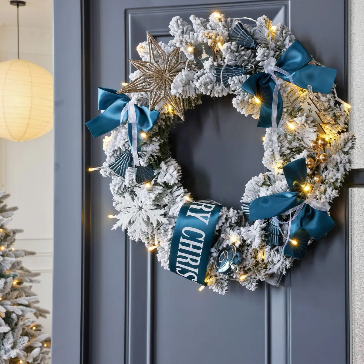 Christmas Wreath  White Blue Snow Flocked Winter Wreaths with Xmas Ball Bow Ribbon Gifts Box Snowy Flocked Xmas Wreath Decor view 4