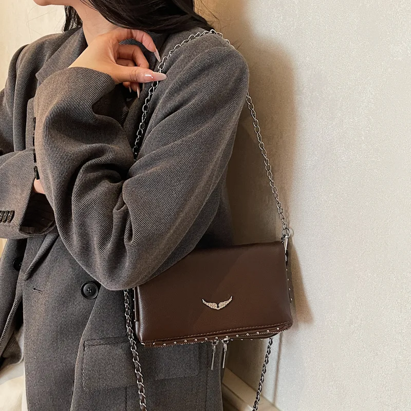 حقيبة يد نسائية أنيقة 2025 A/W، حقيبة كلاتش صغيرة مع فتحات للبطاقات، حقيبة كتف متعددة الوظائف للتنقل اليومي #3