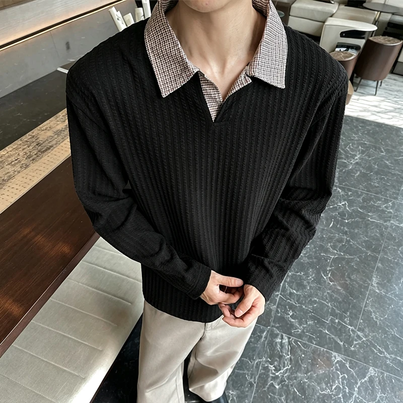 Herren-Polohemd mit Textur, langen Ärmeln, Kontrastkragen im Karomuster, lockere Passform, vertikale Streifen, Strickoberteil, lässiger Stil, Streetwear, für den täglichen Gebrauch. – Detail 16