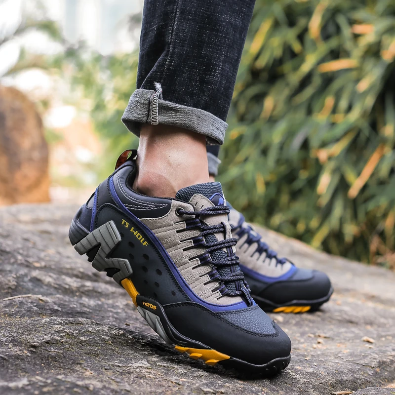 Large size couple shoes, outdoor professional mountaineering sports shoes, waterproof and anti slip sports shoes, casual shoes