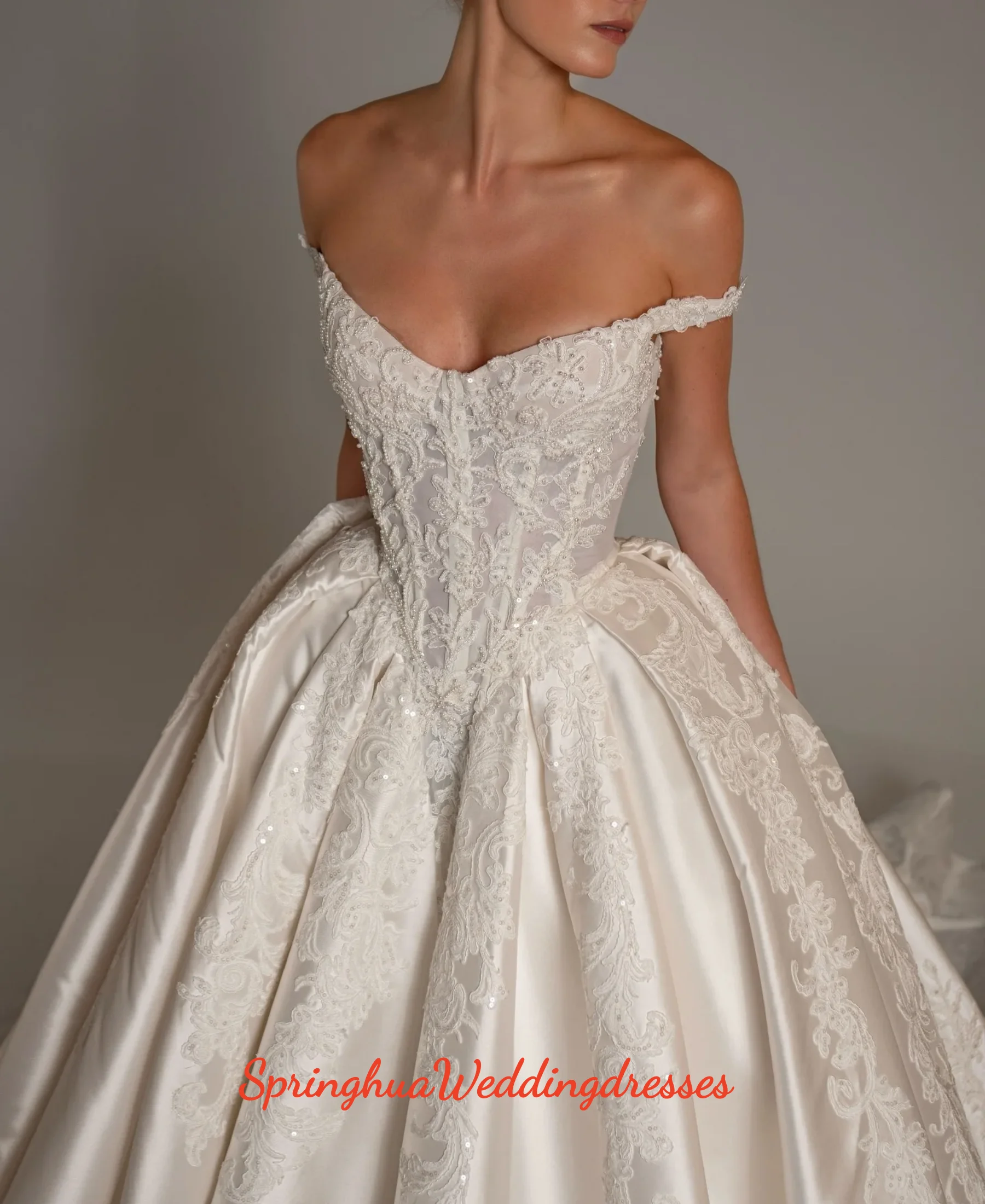 

Customized One life Ball Gown Luxury Princess Wedding Dress Sweetheart Off Shoulder Robe De Mariee Lace Beaded Bridal Gown