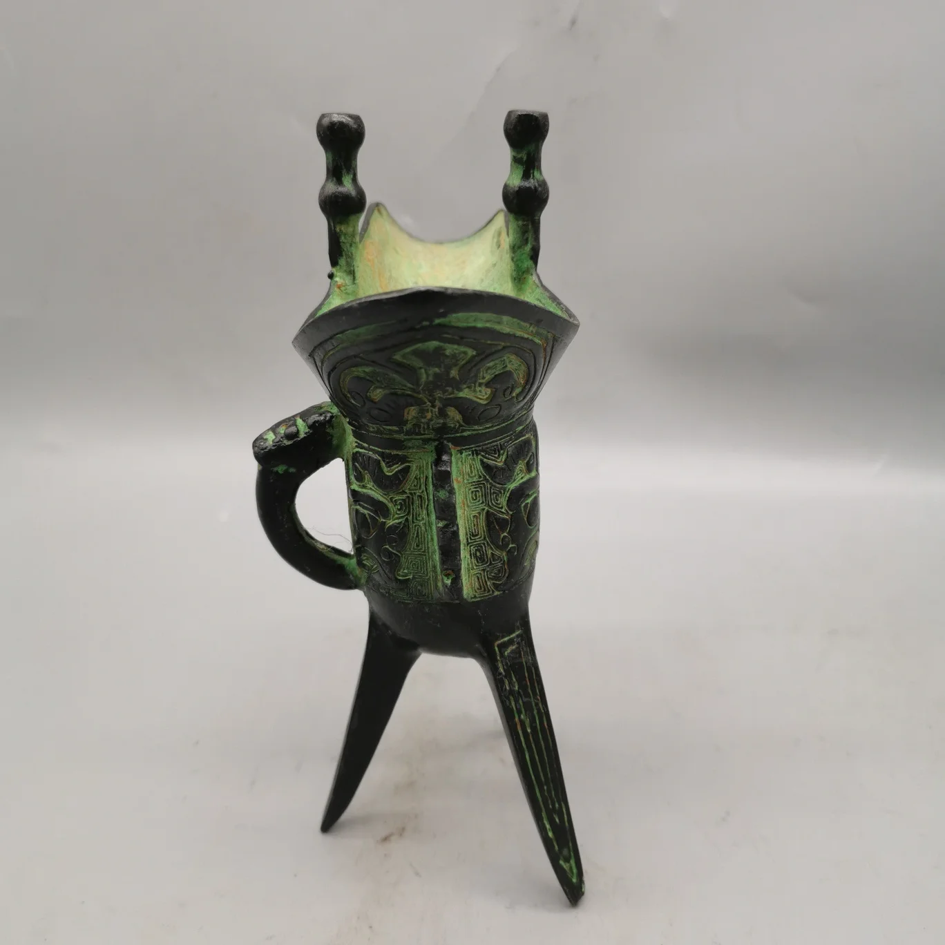 Retro Wine Glass Relief Chinese Antique Bronze Goblet Spirit Wine Glass Bronze Ware Wine Gift Crafts