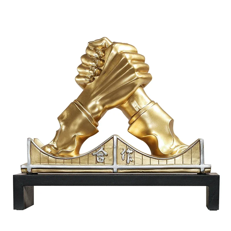 

Customizable cooperative decoration, used to give wine locker office leaders, can be used as desktop decoration