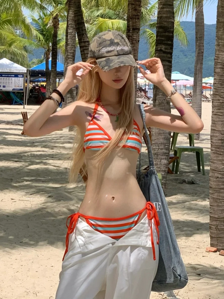 

Sexy Stripe Bikini Women's Swimsuit e Strap Small Chest Gathered Slimming Vaion Hot Spring Beach Holiday Swimwear