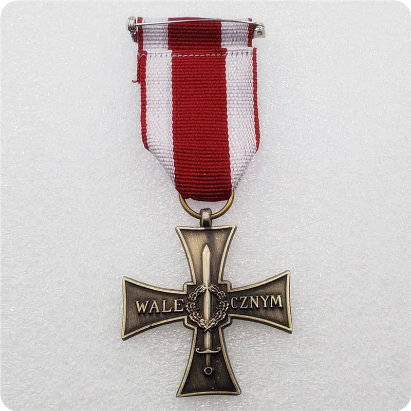 POLAND POLEN Orders, Decorations, BadgesKrzyż walecznych 1920 Polskich Sił Zbrojnych na Zachodzie