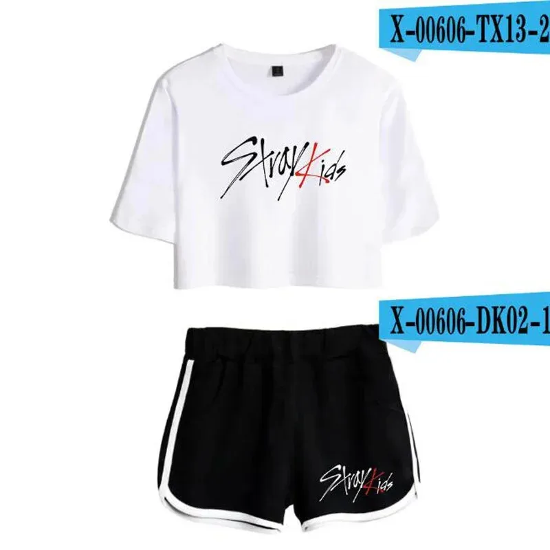 Conjuntos de verano para mujer estilo coreano KPOP Stray Kids 4MJK8E64 Top corto de manga corta + Pantalones cortos trajes deportivos chándales de dos piezas para mujer