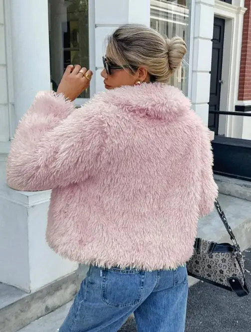 Cappotto casual a maniche lunghe in peluche autunno e inverno 2025, cappotto corto in lana di agnello caldo e lussuoso alla moda in tinta unita da donna