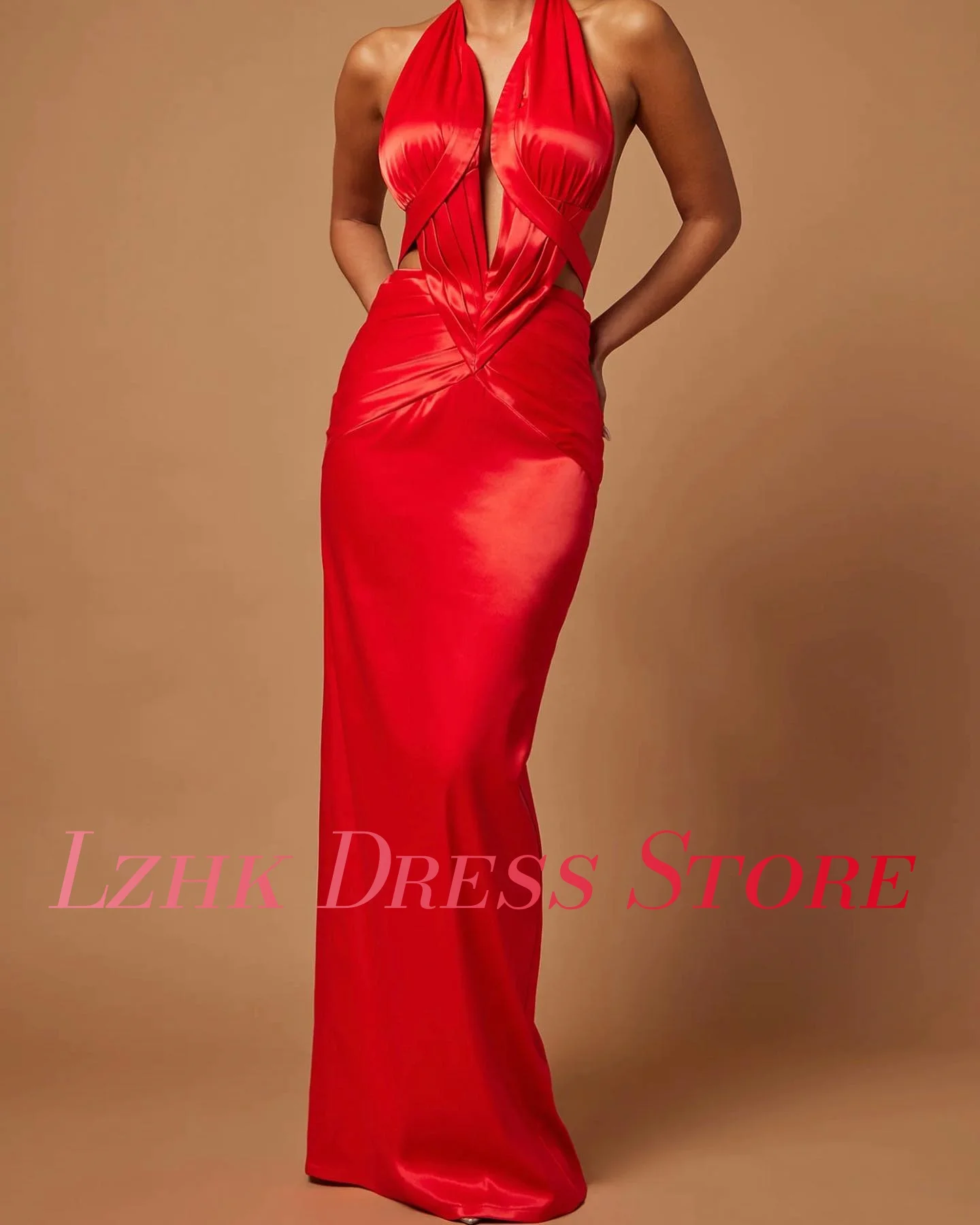 تخصيص مثير الساتان فستان سهرة مستقيم مزاجه بلا أكمام الرسن طول الأرض Fساتين Sheer حجم مخصص