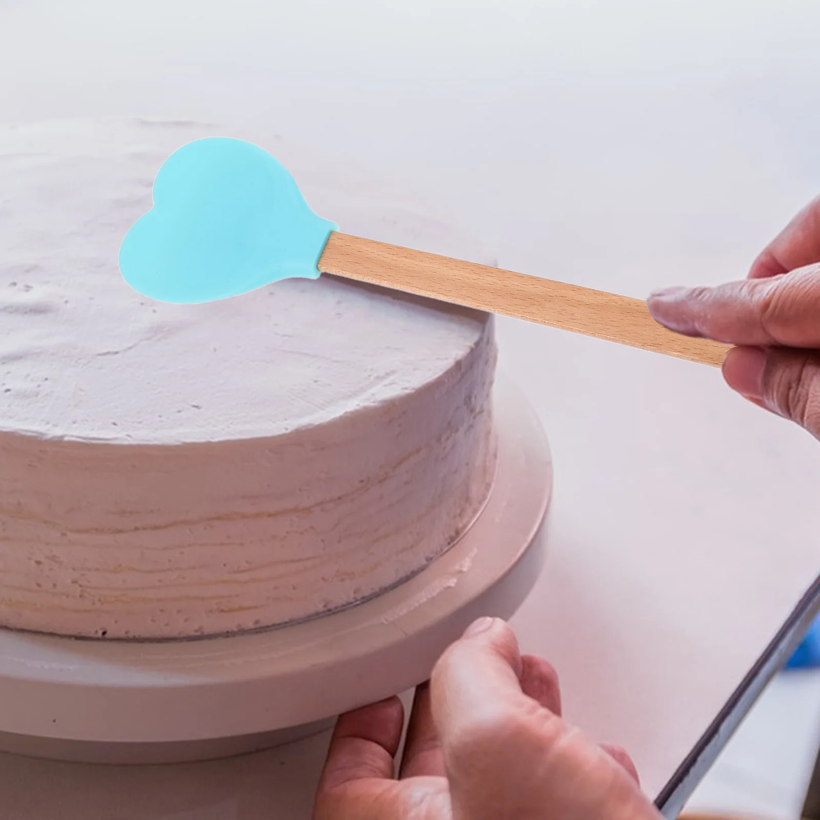 

5pcs Heart Shaped Silicone Wood Spatula Kitchen Cooking Baking Tools For Stirring Mixing Serving Soup Cake Decorating Spatulas