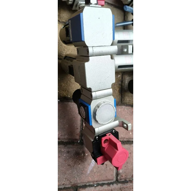 GFR300-10/GL300-10 Oil Water Separator with Gauge Disassembled Slight Wear Fully Functional for Industrial Use