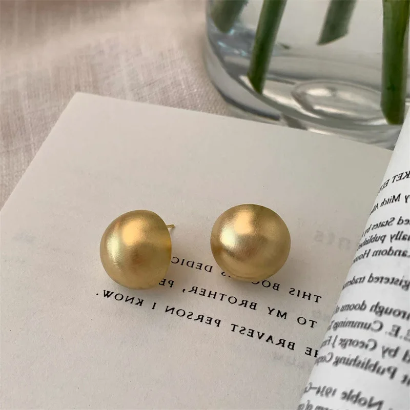 Vintage Matte Semi Round Stud Earrings for Women Minimalist Brushed Metal Circular Elegant Accessories Fashion Jewelry Gifts