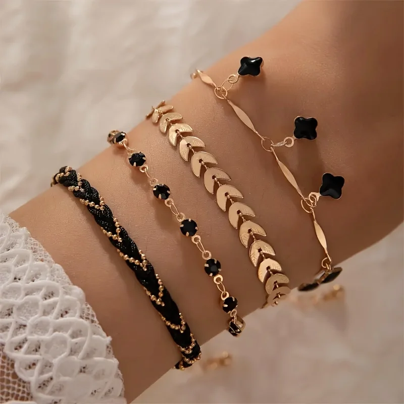 

Four one-piece ladies fashion bracelet Black Tassel bracelet geometry for ladies party wear simple Bohemian dating gifts