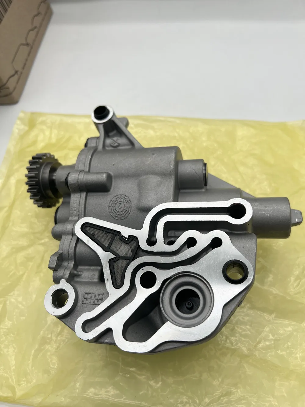 NEW Made In Germany OEM Oil Pump 06H115105AM 06H115105BF, 06H115105DF For Audi A4 A6 Q3 Q5 VW Tiguan Passat 2.0TFSI 1.8T 2.0T