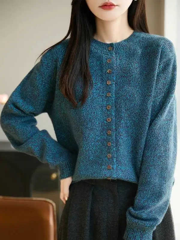 

Утепленный вязаный кардиган для женщин с круглым вырезом и цветочным узором, модная и теплая верхняя одежда для осени.