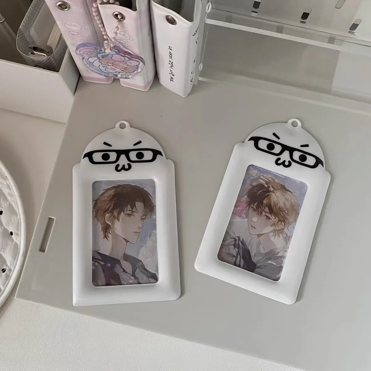 Neuer Niedlicher Fotokartenhalter Kpop Star Sleeve PC-Halter Schlüsselanhänger 3-3,5 Zoll Album Idol Fotokarte Kleine Kartenaufbewahrung – Detail 2