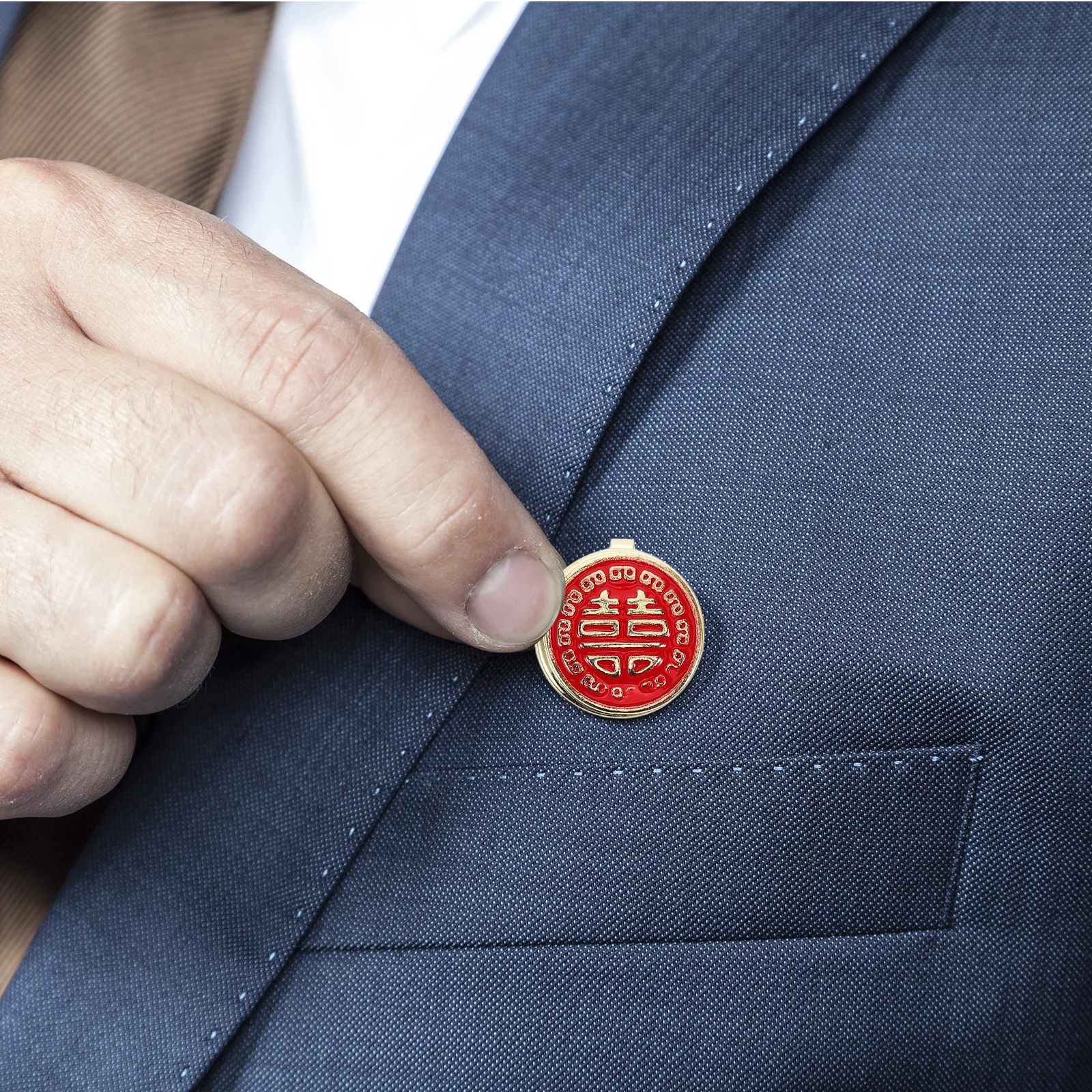 

2Pcs Men Groom Wedding Suit Brooch Pins Elegant Alloy Lapel Pins Button Covers for Mens Suits Lapel Pin for Men Suits