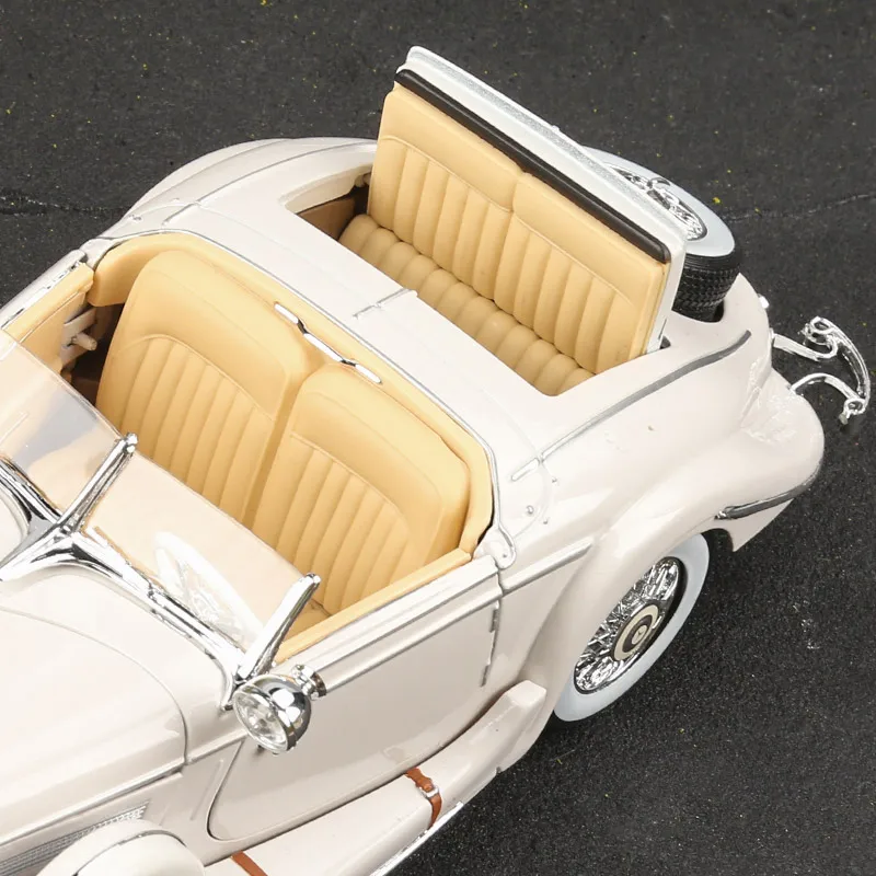 1:18 Mercedes Benz 1936 500K modello di simulazione in miniatura pressofuso in lega di auto d'epoca, decorazione statica per adulti, giocattoli per ragazzi, regalo per adulti