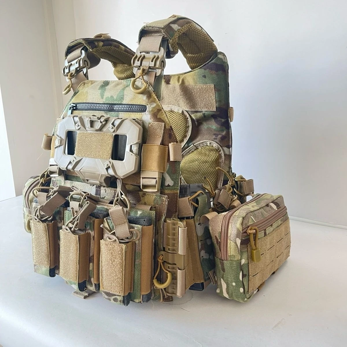 Outdoor Game Vest Bag 1000D Nylon Camouflage Vest for Outdoor Use CS Multi-functional Vest Jacket Сумка Сумка Через Плечо Муж