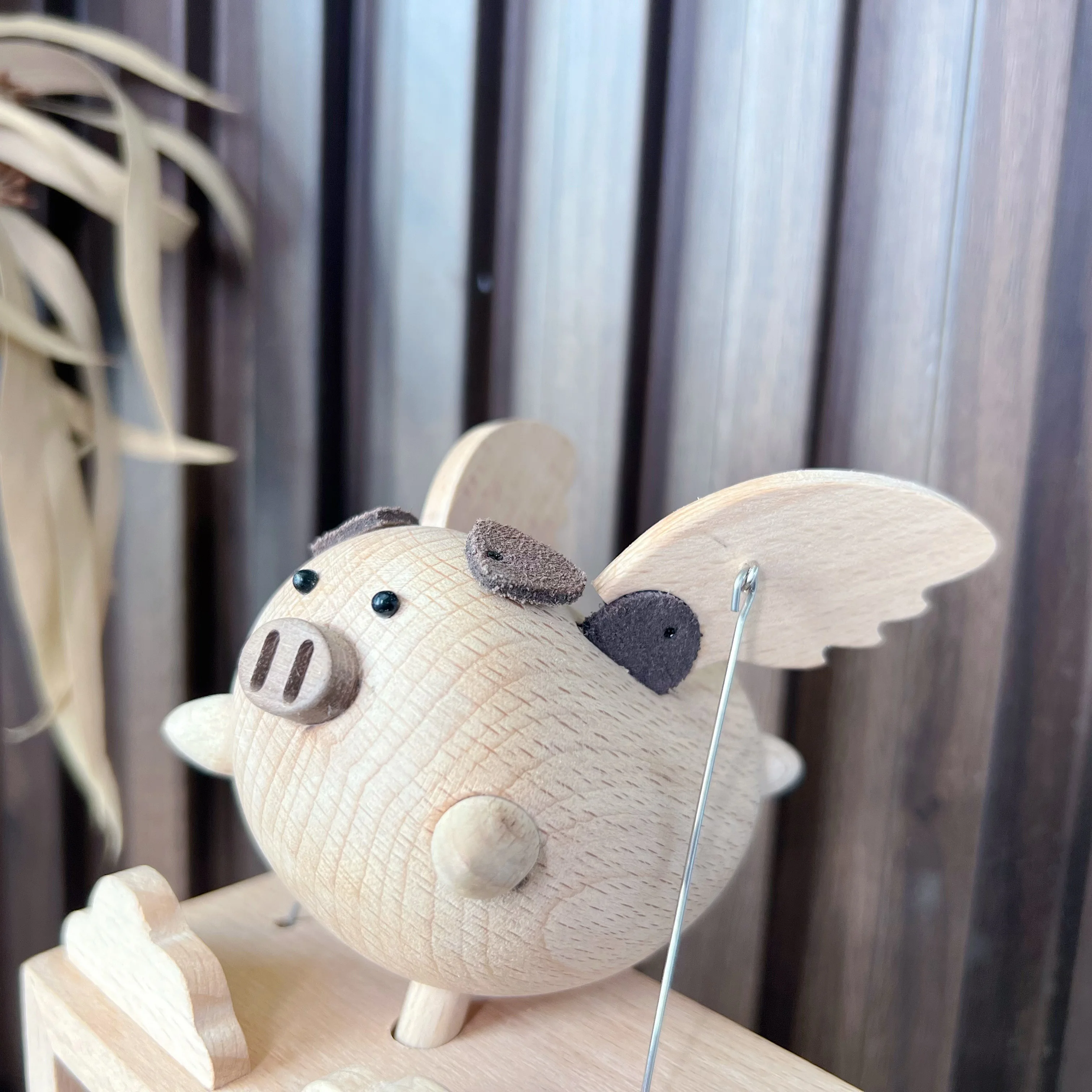 

14x20 Magnets Hand-Made Natural Beechwood Pig Toy Safe for Kids Gifts Desktop Decor Stress Relief Relaxation Wooden Decoration