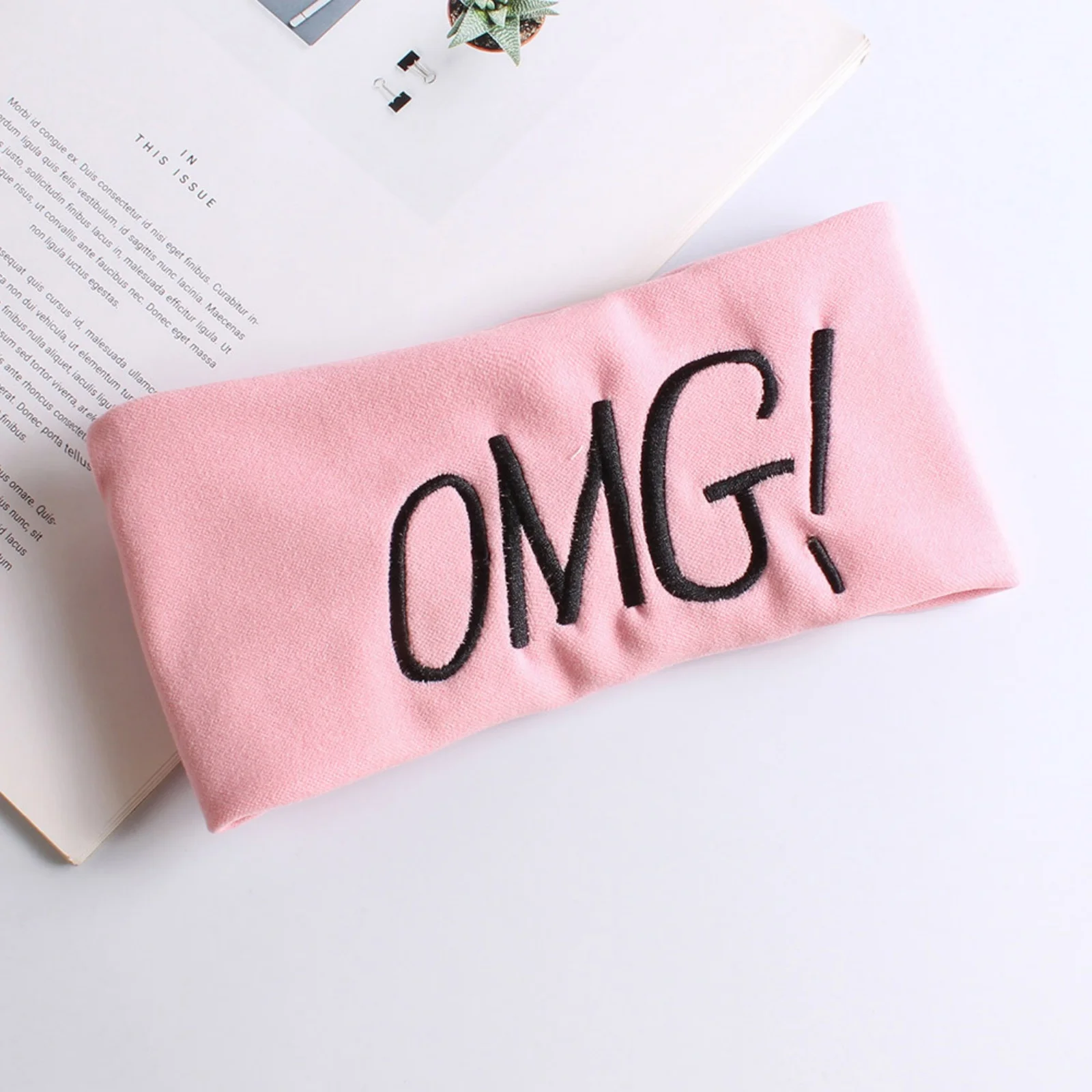 1 Buah　Set Ikat Kepala Huruf "OMG" Multiwarna, Aksesori Rambut Olahraga & Harian Modis untuk Wanita dan Anak Perempuan