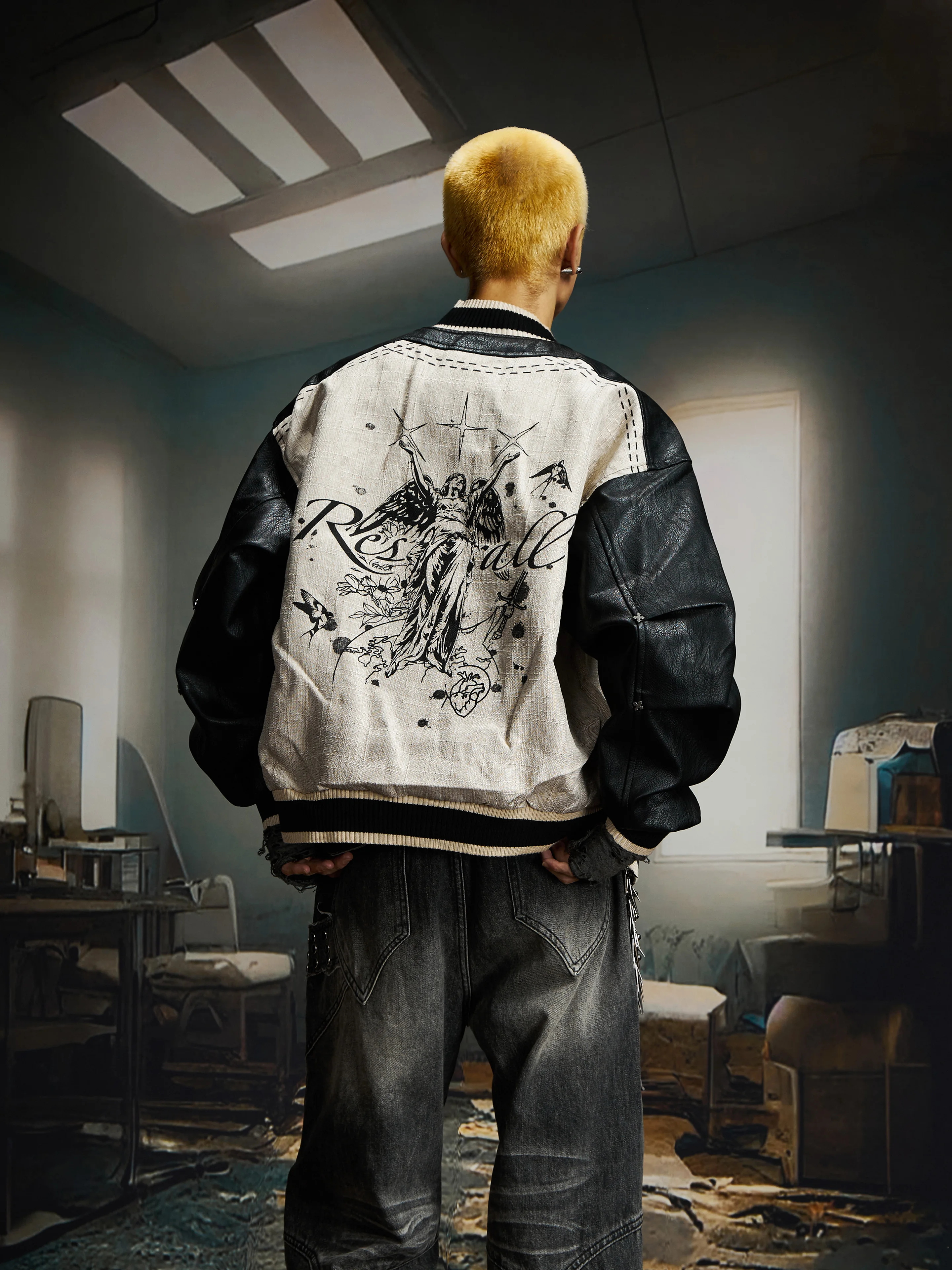 

Deconstruction Stitching Pu Graffiti Baseball Loose Jacket Coat Autumn