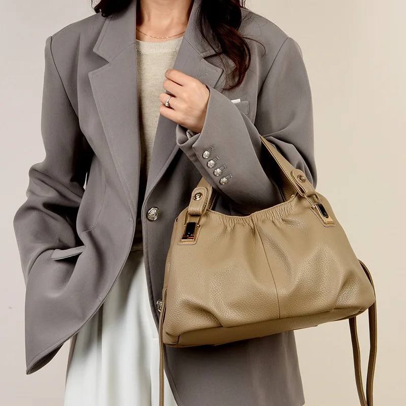 Bag Lady 2026 Cloud Bag Versatile Soft Leather Crossbody Bag Light and Luxurious Style  Carrying